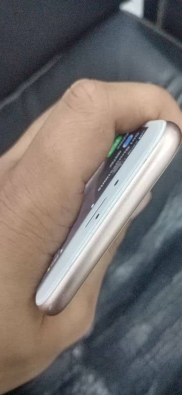 iphone 8 /64/ wattsapp num 03097718236 3