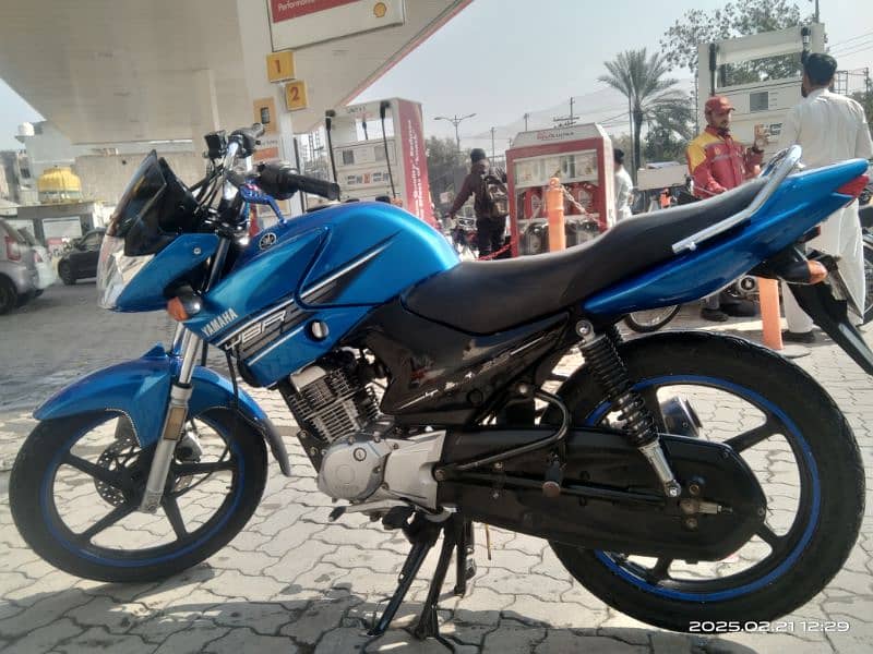 bike Yamaha YBR 125 3