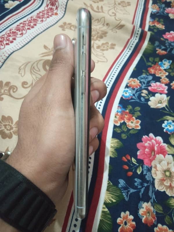 IPhone X Non PTA 256gb 4