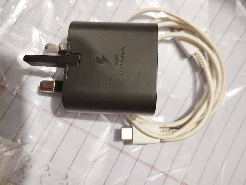 Samsung Fast 25 watt Adopter + Samsung orignal box cable 0