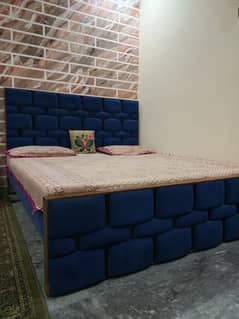 Bed, Mattress, 2 Round Sofa