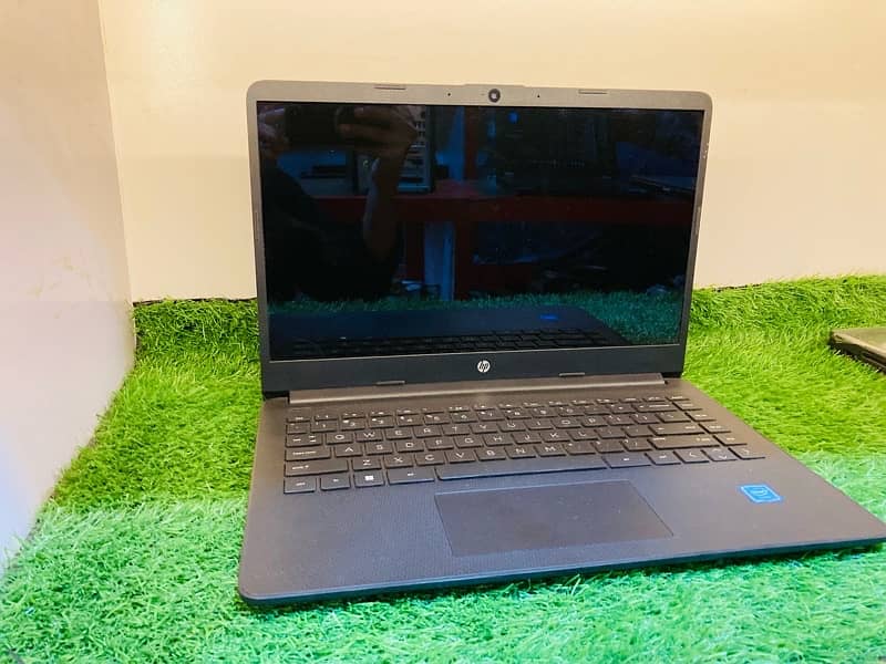 hp laptop 14 10/10 condition 0