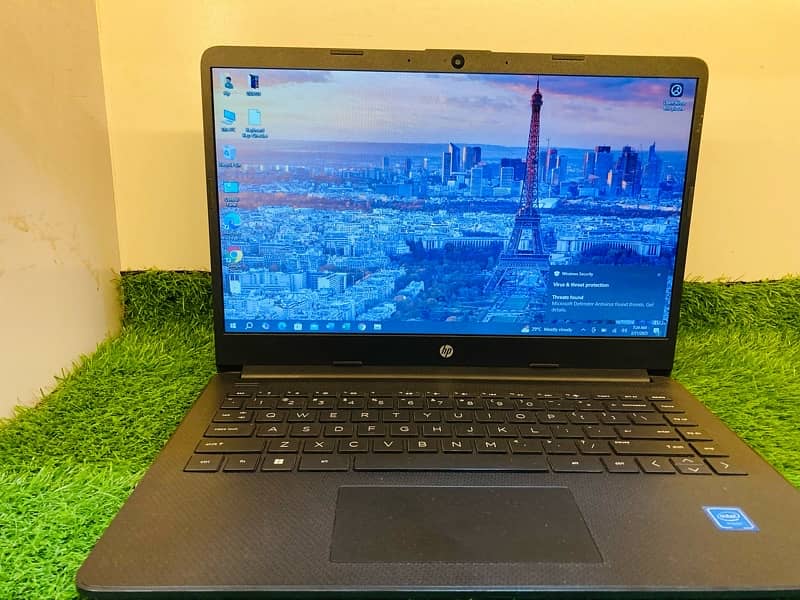 hp laptop 14 10/10 condition 3