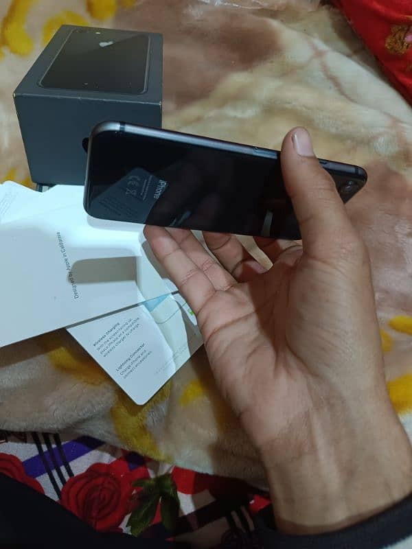 iphone 8 For sale new condition 2