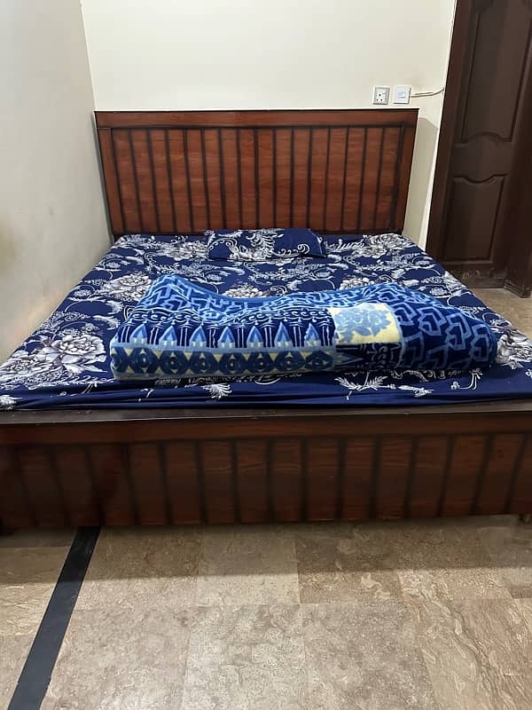 New King size wooden bed 1