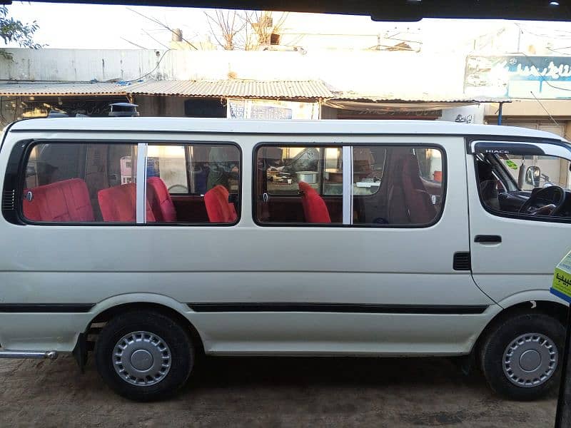 Toyota Hiace 2005 4