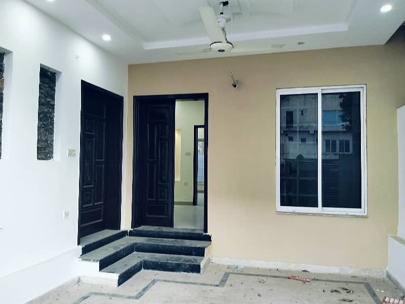 House for sale bahria Enclave sector H 5 Marla house invstar rate   good location 5