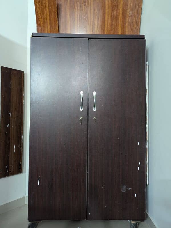 Urgent Selling Cupboard in Lahore 3