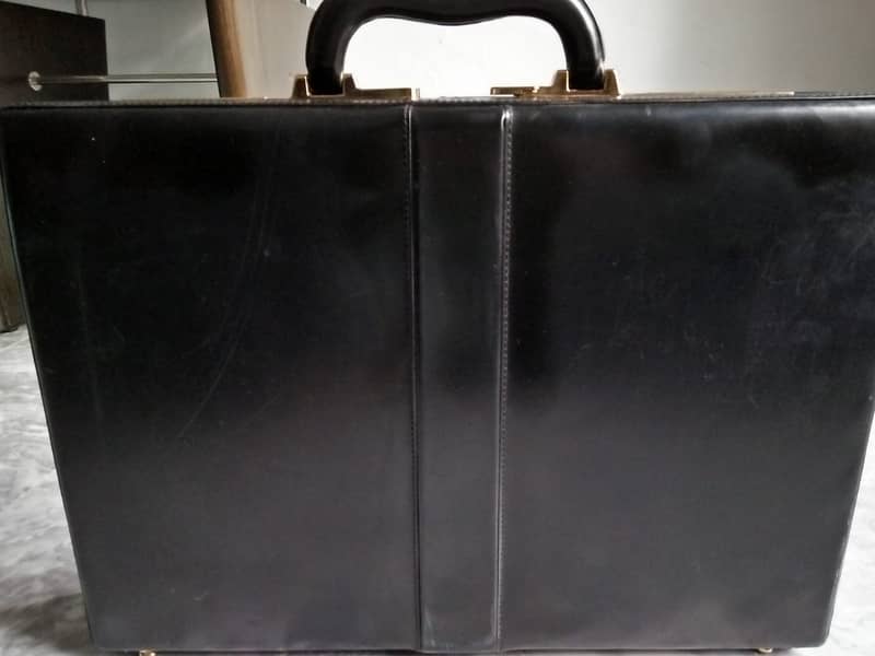 Jafferjees Royal Mile Briefcase - Black 1