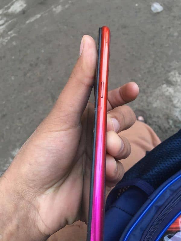 OPPO F9 PRO 4