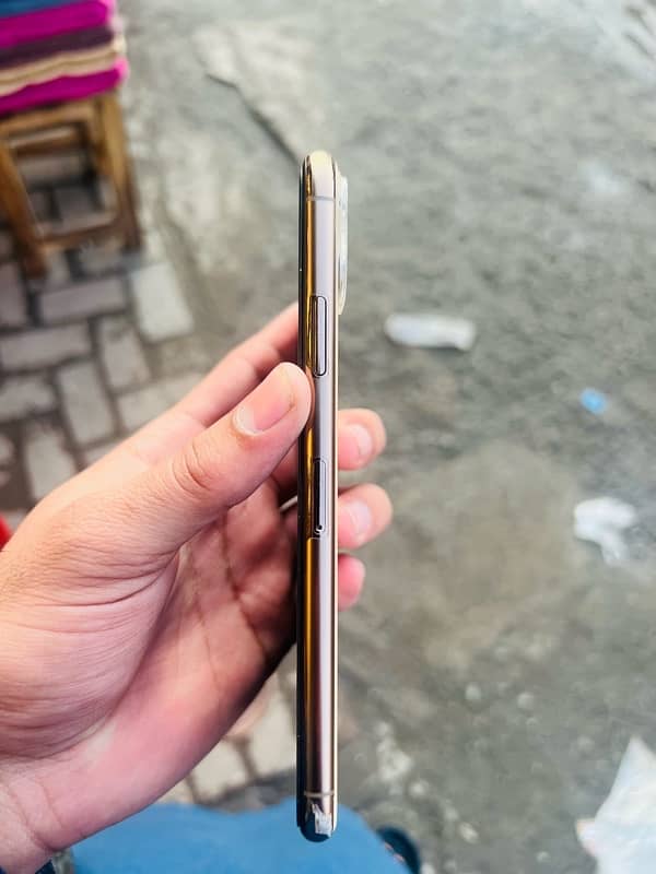 iphone 11 pro max pta approved 4