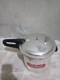 pressure cooker