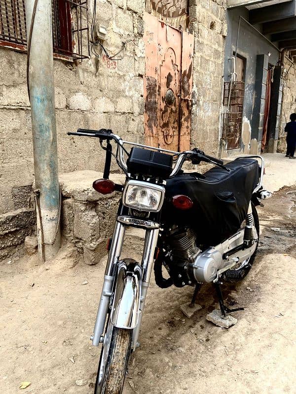 Honda 125 larkana number 2