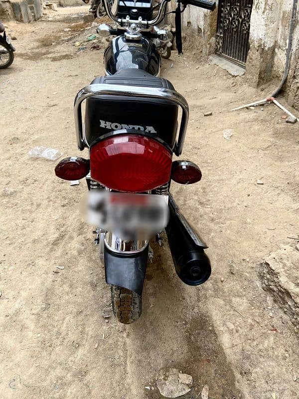 Honda 125 larkana number 6