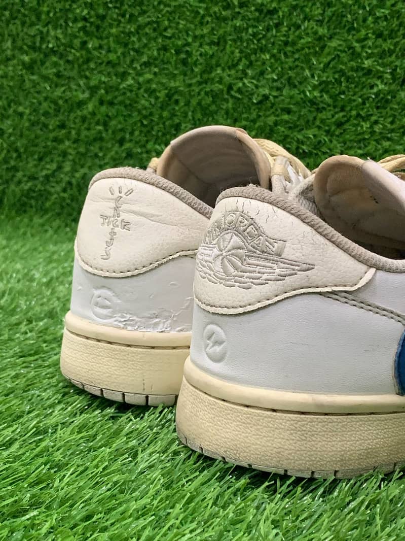 First Look Fragment x Travis Scott x Air Jordan 1 'White/Blue/Sail' 3