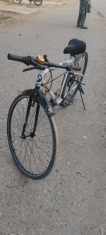 Aluminum Body Light Weight 6 Gear Bicycle  for sale 2