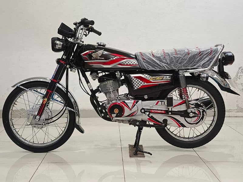 Honda CG 125 2024 Model 3