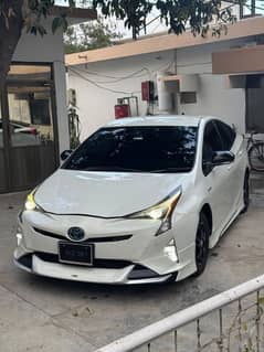 Toyota Prius 2018