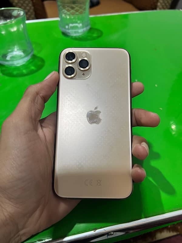 IPHONE 11 PRO 1