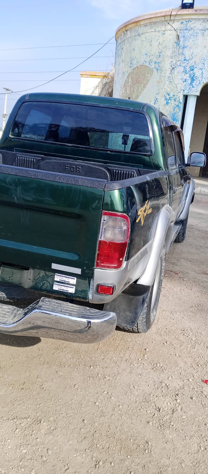 Toyota Hilux Pick up 2002 model 2023 import 8