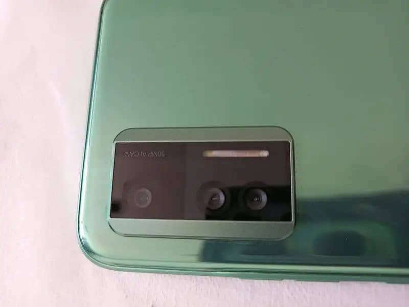 Q mobile ultra 12GB,128GB 18w fast charging 03122505937 10
