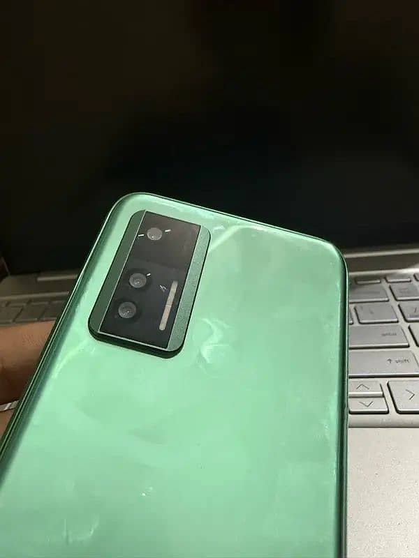 Q mobile ultra 12GB,128GB 18w fast charging 03122505937 12