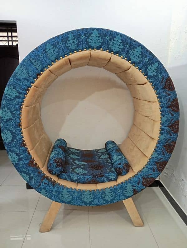 round shaped  sofa chair 1