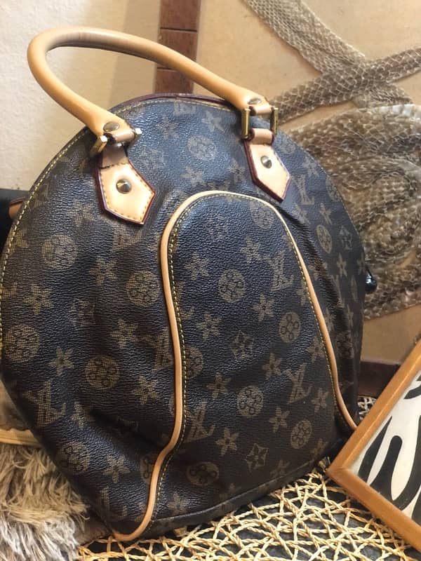 LV / Gucci / Zara in good condition as new 5