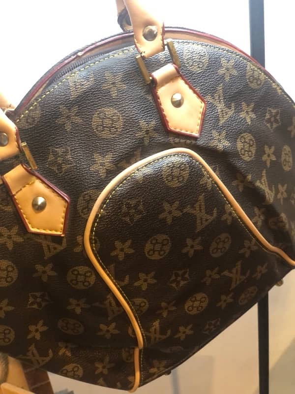 LV / Gucci / Zara in good condition as new 7