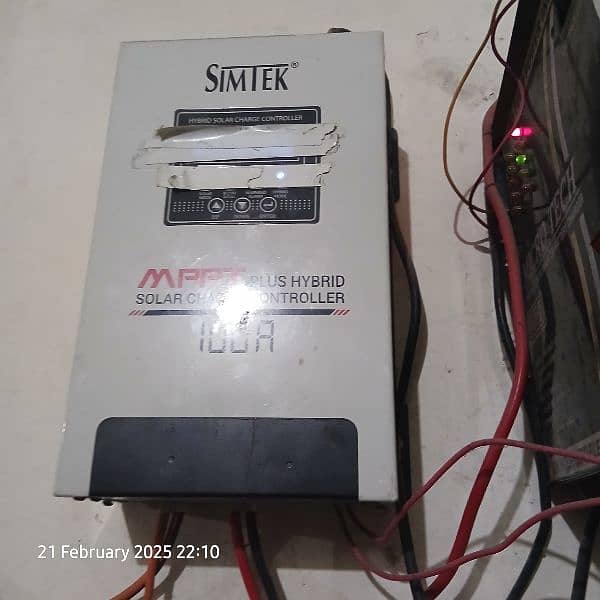 SIMTAK MPPT CHARGE CONTROLLER 100 A 1