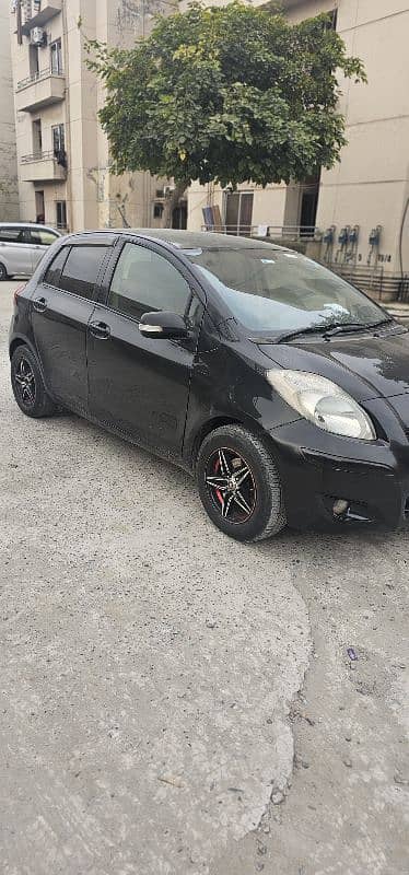 Toyota Vitz 2010 1