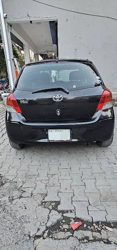 Toyota Vitz 2010 5