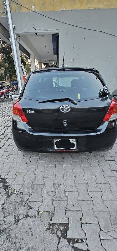 Toyota Vitz 2010 11