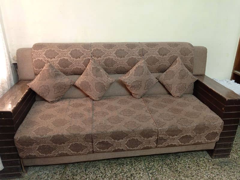 5 aeater sofa. set 1