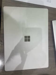 Microsoft Surface Book 2