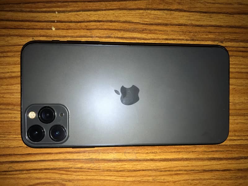 Apple iPhone 11 Pro Max 1