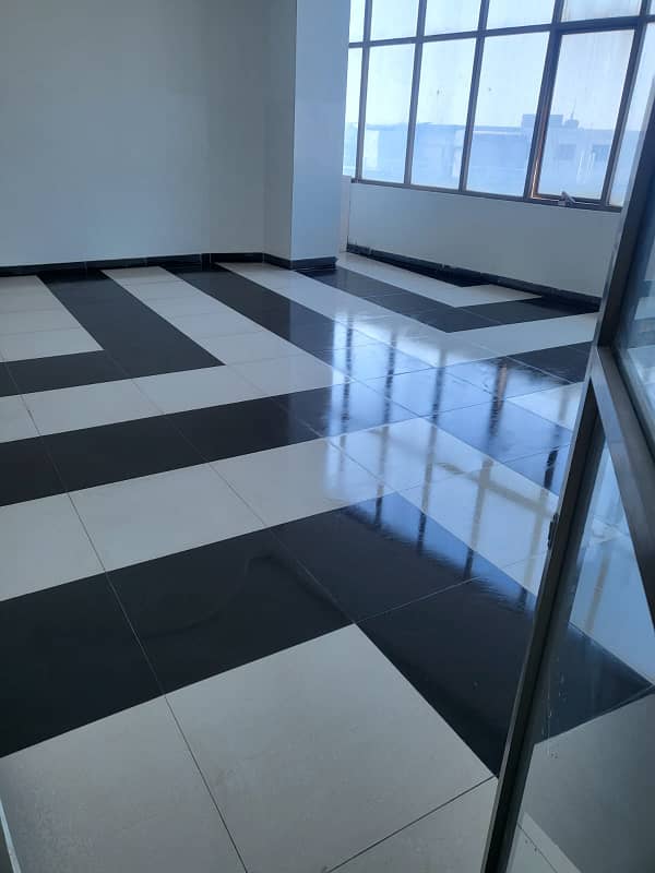 5500 sq. ft Hall for ,Office,Call center ,Software House available for rent 0