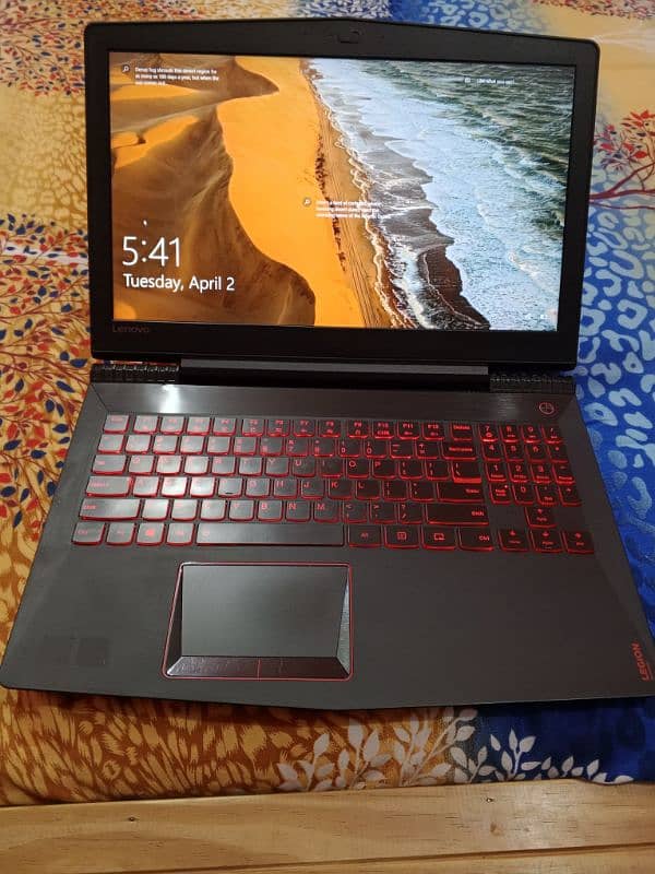 LENOVO Y520 1