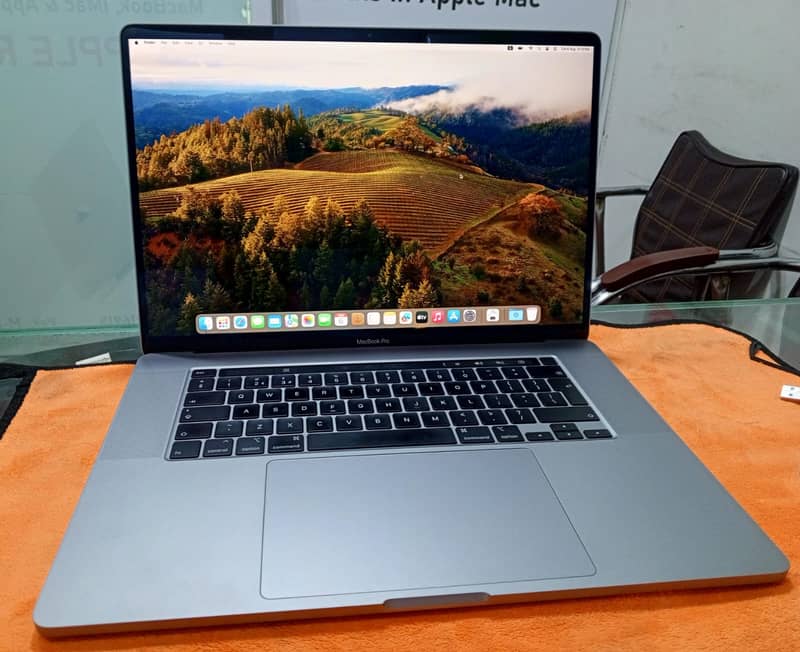 MacBook Pro 2023 M2 / M1 Pro 2021 XDR Retina Display 16-inch 16GB 1TB 4