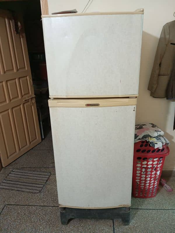 dewlence fridge for sale 0