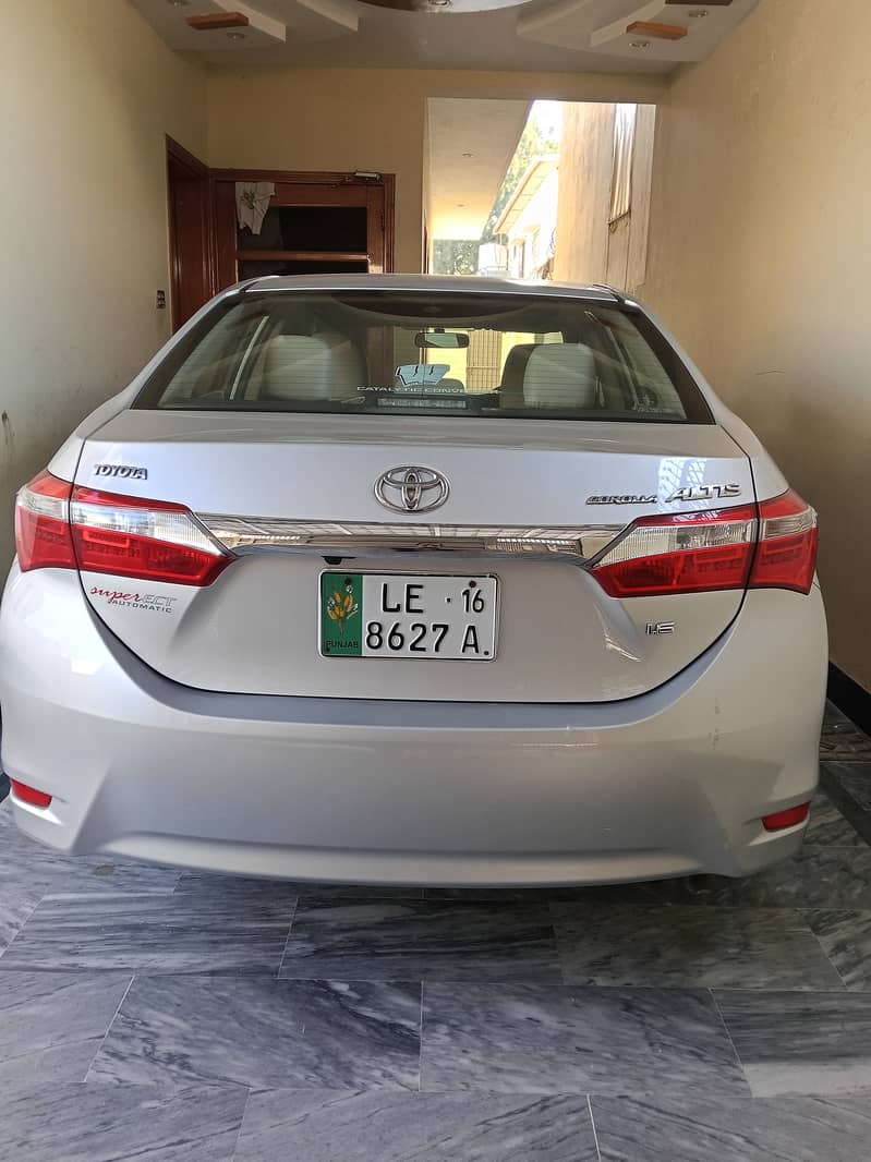 Toyota Corolla Altis 2016 1