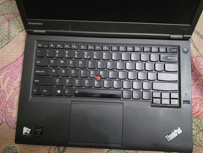 Lenovo t440s i5 4th gen . . 1Tb harddrive. 2