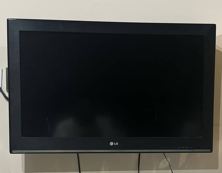 LCD for sale 32” not working 0