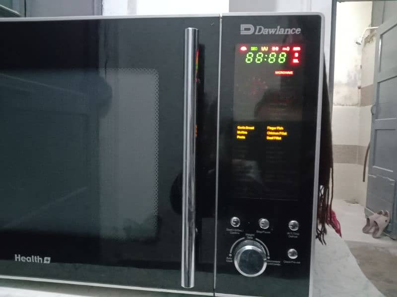 Microwave oven Dawlance DW 131HP Perfect Condition 3