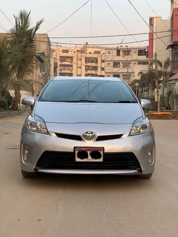 Toyota Prius 2013 S LED 3