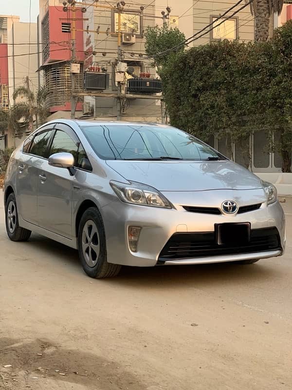 Toyota Prius 2013 S LED 4