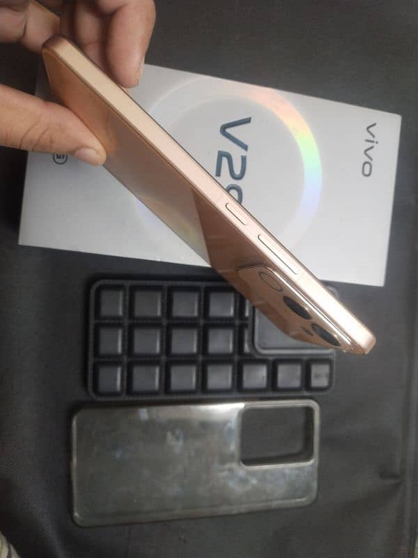 Vivo v29e (10/10 Condition) 1