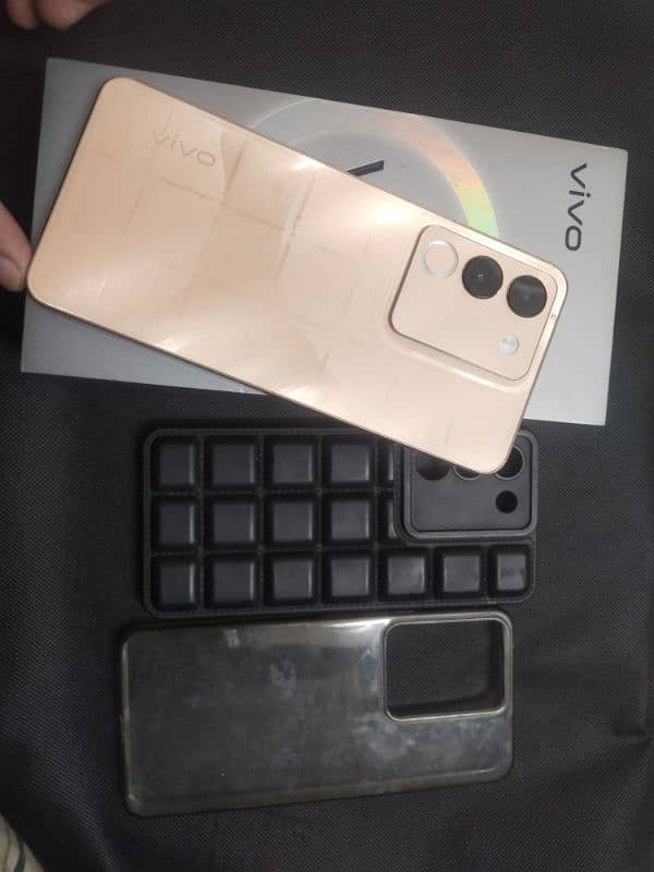 Vivo v29e (10/10 Condition) 2