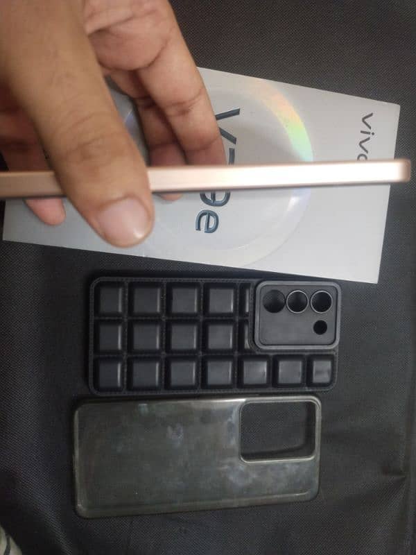 Vivo v29e (10/10 Condition) 3