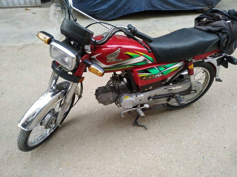 Honda CD 2022 3